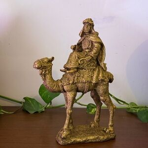 AFD Home Christmas Wiseman Bearing Gifts To Baby Jesus Sculptures